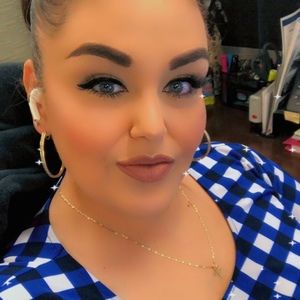 Meet your Posher, Maricela